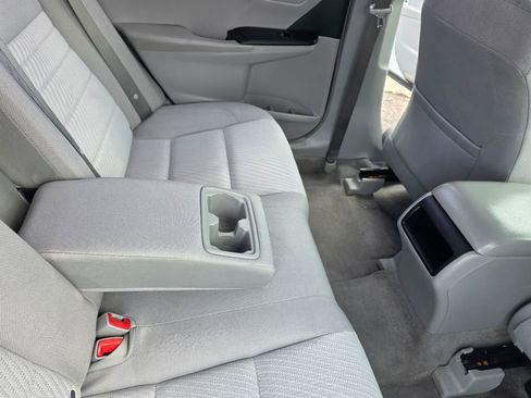 Used 2017 Toyota Camry LE image 31