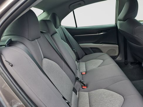 Used 2022 Toyota Camry LE FWD image 45
