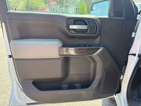 Used 2021 GMC Sierra 1500 SLE image 10