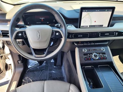 Certified 2023 Lincoln Aviator Reserve w/ Equipment Group 201A RWD image 9
