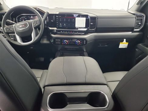 New 2026 GMC Sierra 2500 SLT w/ SLT Premium Package image 5
