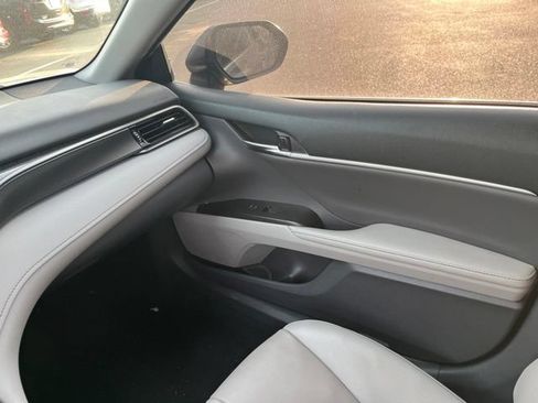 Used 2022 Toyota Camry XSE FWD image 28