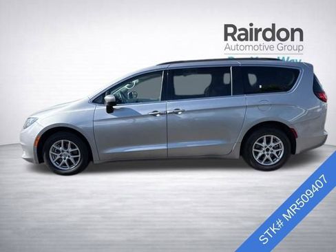 Used 2021 Chrysler Voyager Lxi FWD image 4