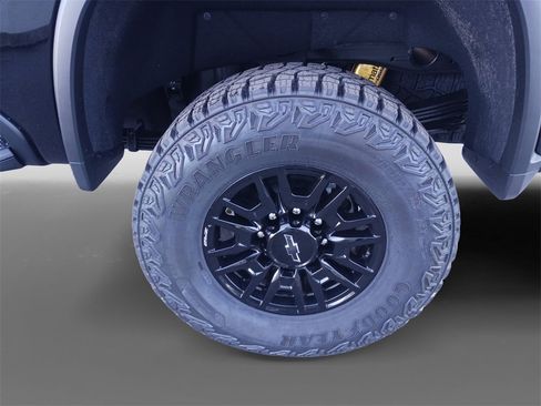 New 2026 Chevrolet Silverado 2500 ZR2 image 8