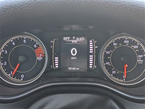 Certified 2019 Jeep Cherokee Latitude w/ Popular Appearance Group image 22