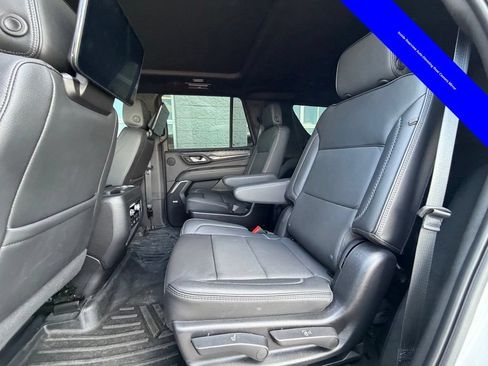 Used 2024 GMC Yukon Denali w/ Denali Reserve Package AWD/4WD image 22