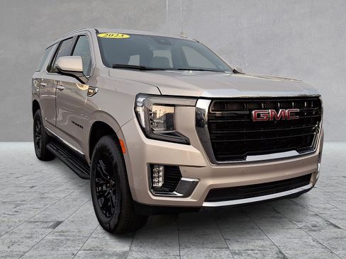 Certified 2023 GMC Yukon SLT w/ SLT Luxury Package image 2