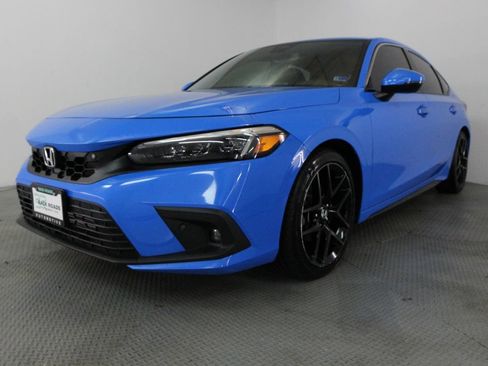 Used 2024 Honda Civic Sport Touring image 4