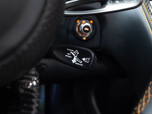Used 2015 McLaren 650S Spider RWD image 44