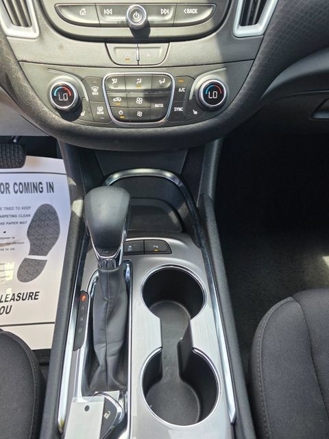 Used 2024 Chevrolet Malibu LT FWD image 19