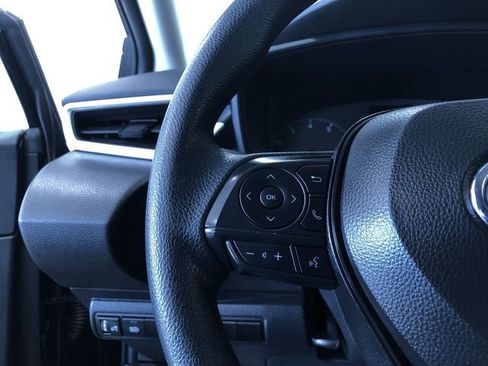 Used 2025 Toyota Corolla LE image 20