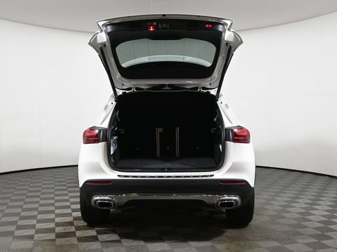 Used 2026 Mercedes-Benz GLA 250 4MATIC image 34