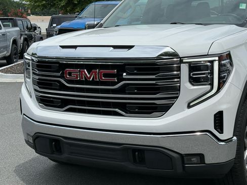 Used 2023 GMC Sierra 1500 SLT w/ SLT Premium Package AWD/4WD image 9