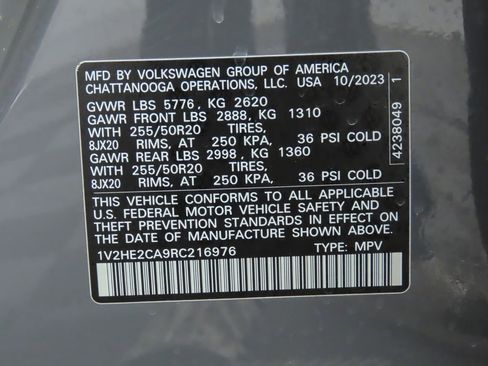 Certified 2024 Volkswagen Atlas Cross Sport SE image 33