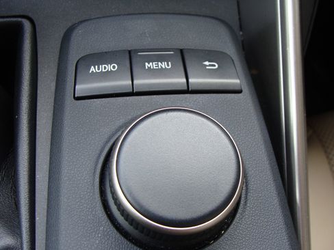 Used 2017 Lexus IS 300 AWD image 25