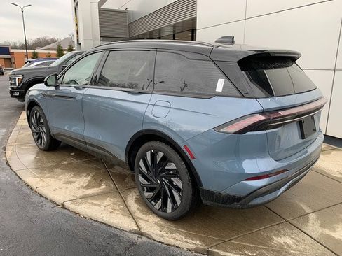 New 2026 Lincoln Nautilus Reserve w/ Jet Appearance Package image 10