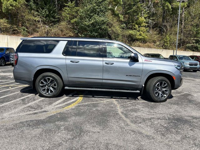 Used 2022 Chevrolet Suburban Z71 w/ Off-Road Capability Package AWD/4WD image 2
