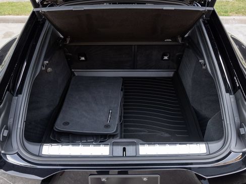 Certified 2025 Porsche Panamera image 28