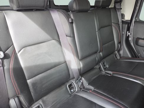 Used 2021 Jeep Gladiator Rubicon AWD/4WD image 5