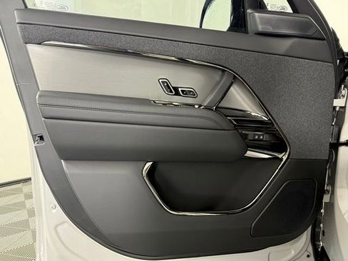New 2026 Land Rover Range Rover Sport Dynamic SE AWD/4WD image 29