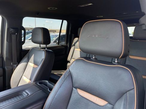 Used 2022 GMC Yukon XL AT4 AWD/4WD image 23