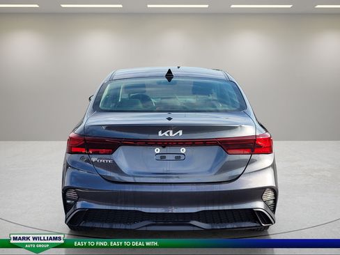 Used 2023 Kia Forte LXS FWD image 5