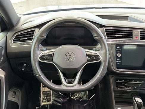 Used 2024 Volkswagen Tiguan SE R-Line FWD image 18