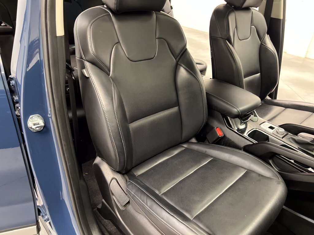 Used 2025 Kia Telluride S FWD image 33
