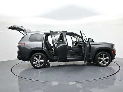Used 2022 Jeep Grand Cherokee L Limited image 23