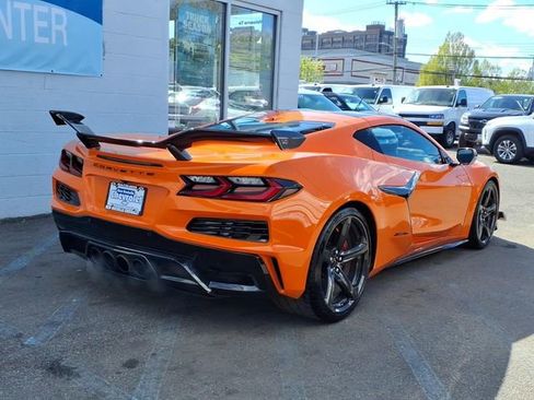 Used 2024 Chevrolet Corvette Z06 w/ Stealth Interior Trim Package RWD image 6
