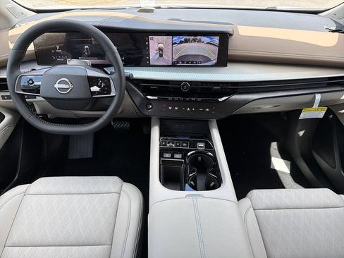 New 2026 Nissan Murano Platinum w/ Technology Package AWD/4WD image 2