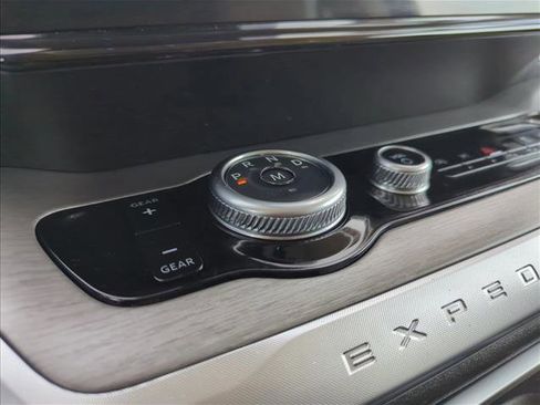 Certified 2025 Ford Expedition Max Platinum AWD/4WD image 12