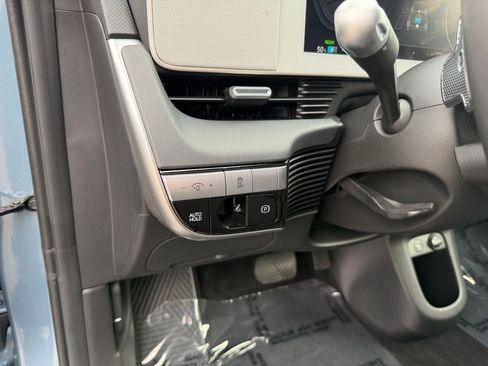 Used 2024 Hyundai Ioniq 5 SE AWD/4WD image 19