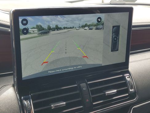 Certified 2024 Lincoln Navigator Reserve AWD/4WD image 17