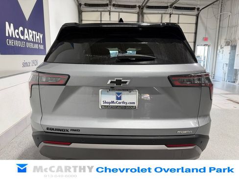 Used 2025 Chevrolet Equinox LT AWD/4WD image 6