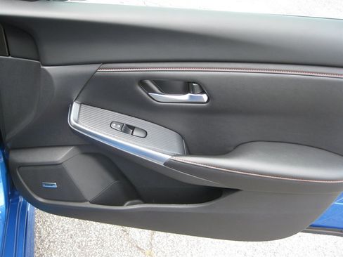 Used 2024 Nissan Sentra SR w/ SR Premium Package FWD image 38