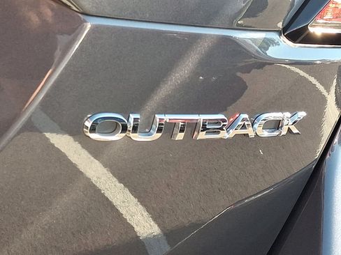 Certified 2025 Subaru Outback Premium AWD/4WD image 11