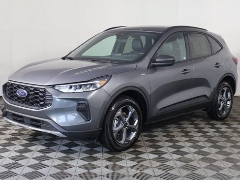 Used 2025 Ford Escape ST-Line AWD/4WD image 7