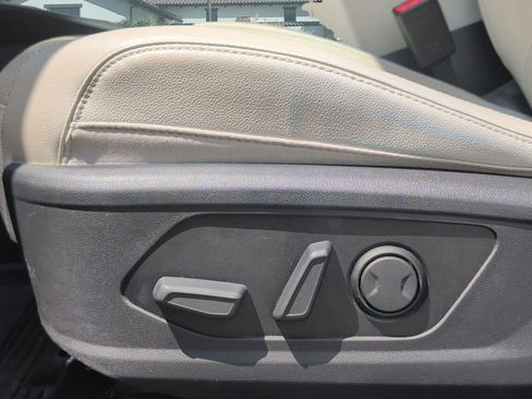 Used 2023 Hyundai Tucson Limited AWD/4WD image 10