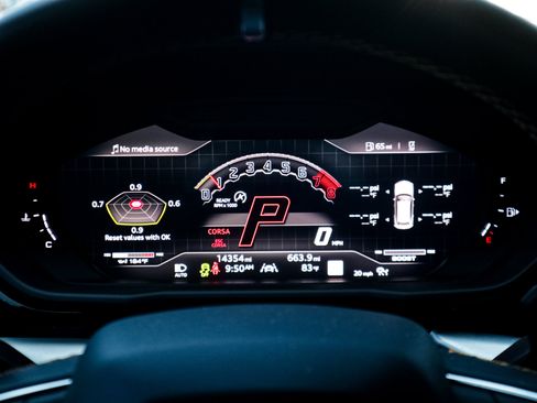 Used 2024 Lamborghini Urus S AWD/4WD image 21