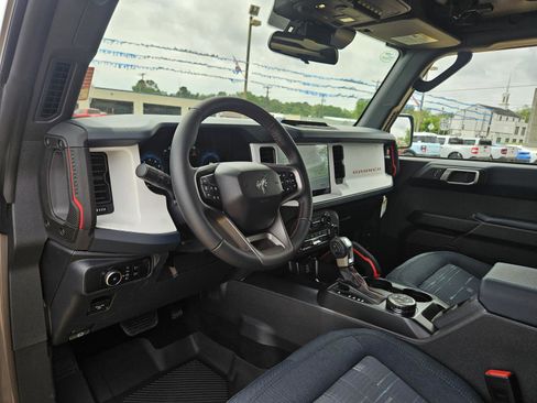 New 2026 Ford Bronco Heritage Edition AWD/4WD image 17