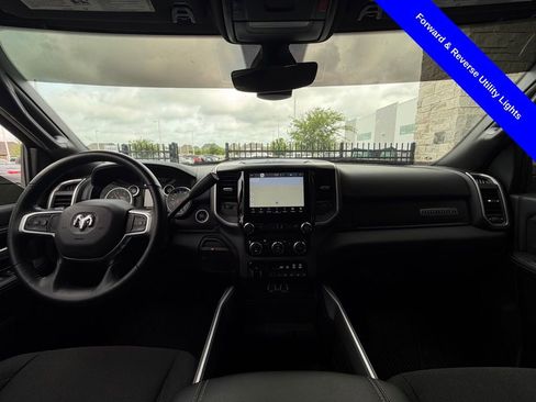 Used 2024 RAM 2500 Big Horn w/ Sport Appearance Package image 28