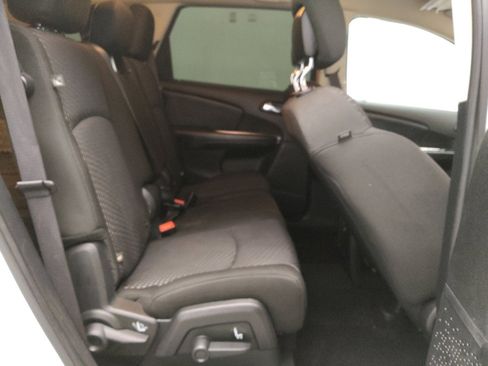 Used 2020 Dodge Journey SE w/ SE Popular Equipment Group image 19