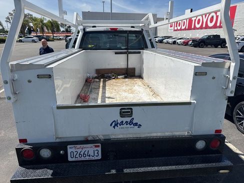 Used 2022 Ford F250 XL w/ Power Equipment Group image 3