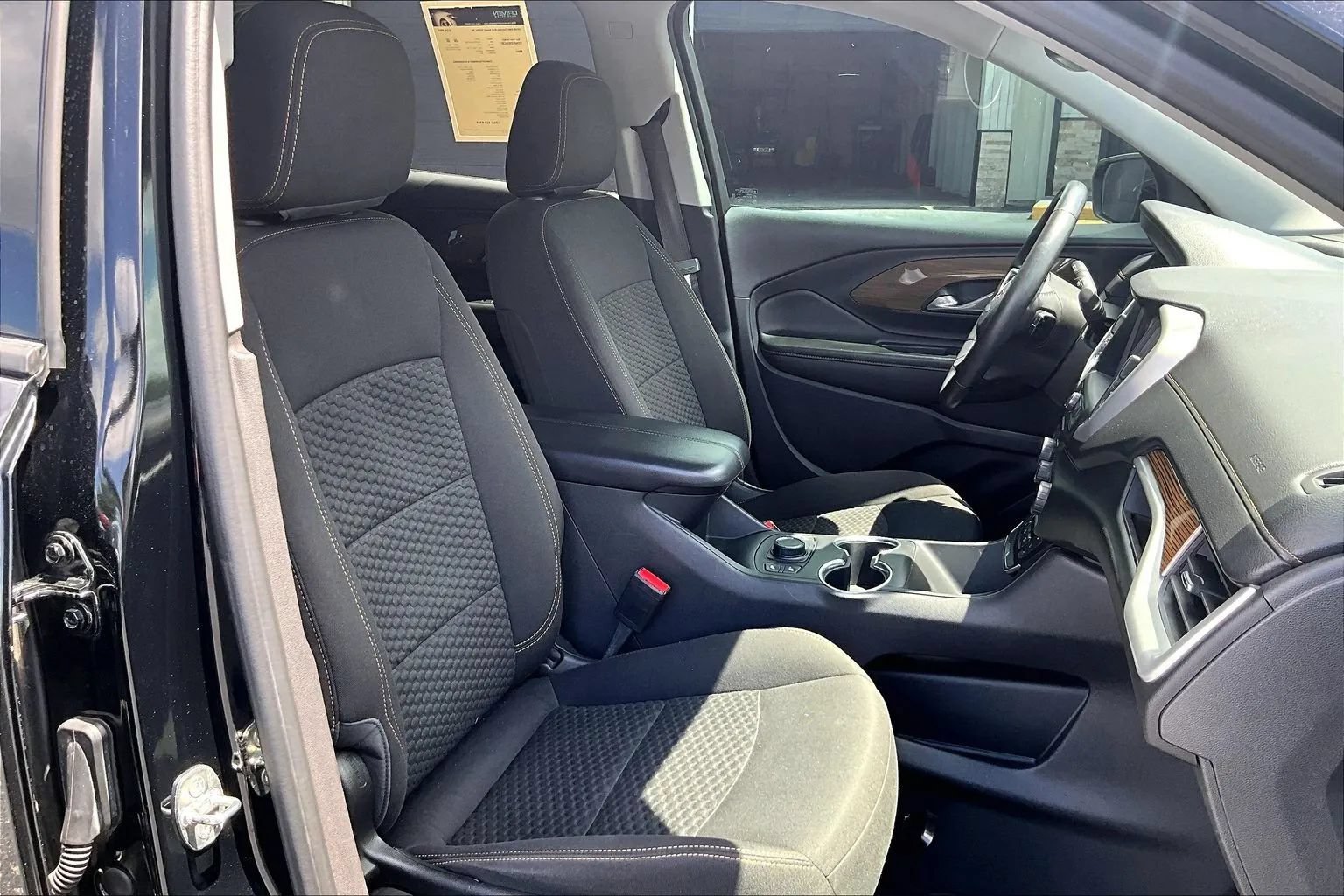 Used 2020 GMC Terrain SLE w/ Driver Convenience Package FWD image 7