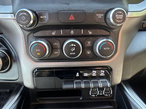 Used 2022 RAM 1500 Big Horn AWD/4WD image 19