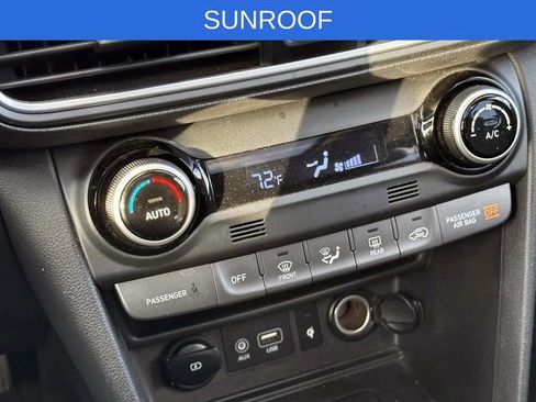 Used 2021 Hyundai Kona Limited image 25