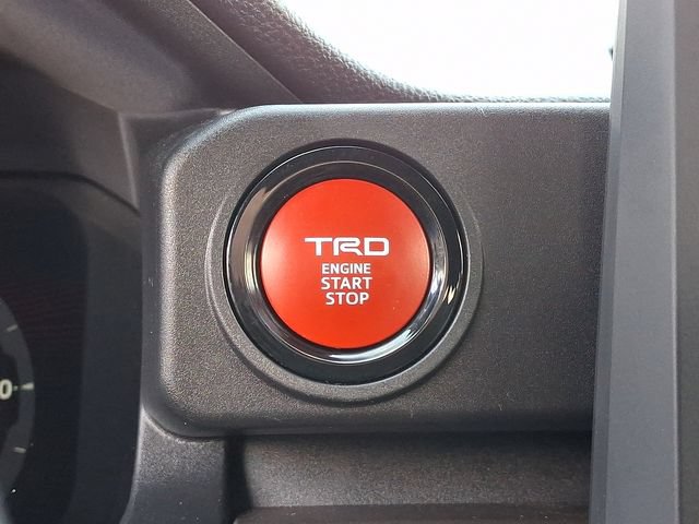 Used 2025 Toyota Tacoma TRD Off-Road AWD/4WD image 25