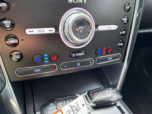 Used 2017 Ford Explorer Sport w/ Equipment Group 401A AWD/4WD image 28