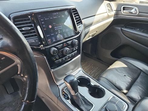 Used 2019 Jeep Grand Cherokee Limited w/ Luxury Group II image 10